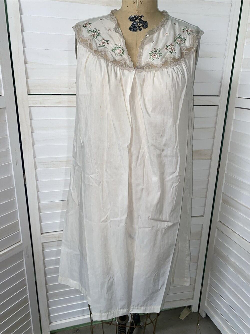Vintage 60s Barbizon Off White Embroidery Lace Trim Cotton Nightgown Sz Large